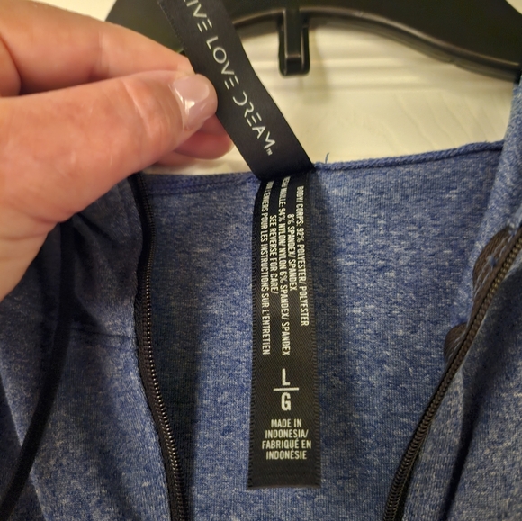 Athletic long sleeve - Picture 3 of 3